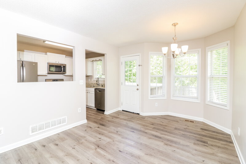 1,650/Mo, 425 River Trace Dr Villa Rica, GA 30180 Dining Room View 2