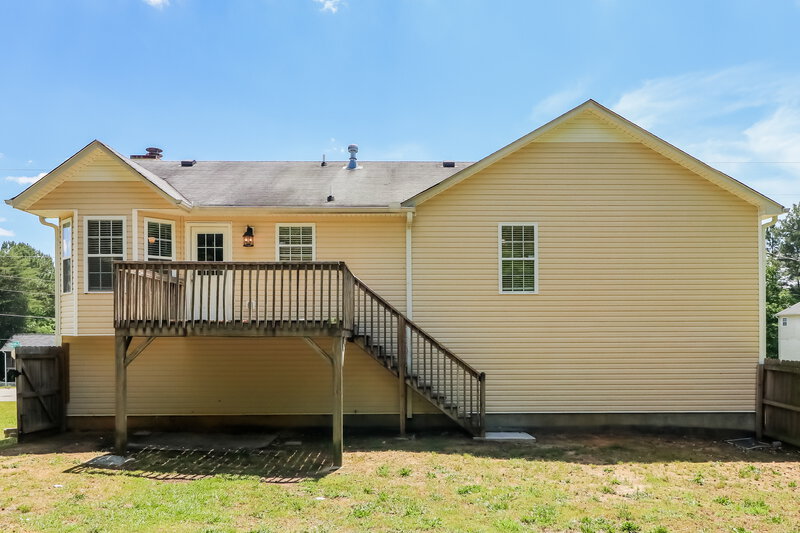 1,650/Mo, 425 River Trace Dr Villa Rica, GA 30180 Rear View