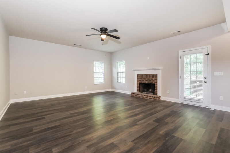 3,150/Mo, 11040 Southwood Dr Hampton, GA 30228 Living Room View