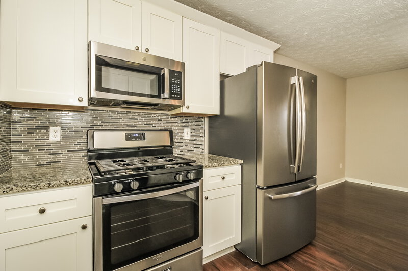 1,920/Mo, 138 Unity Cove Locust Grove, GA 30248 Kitchen View 2