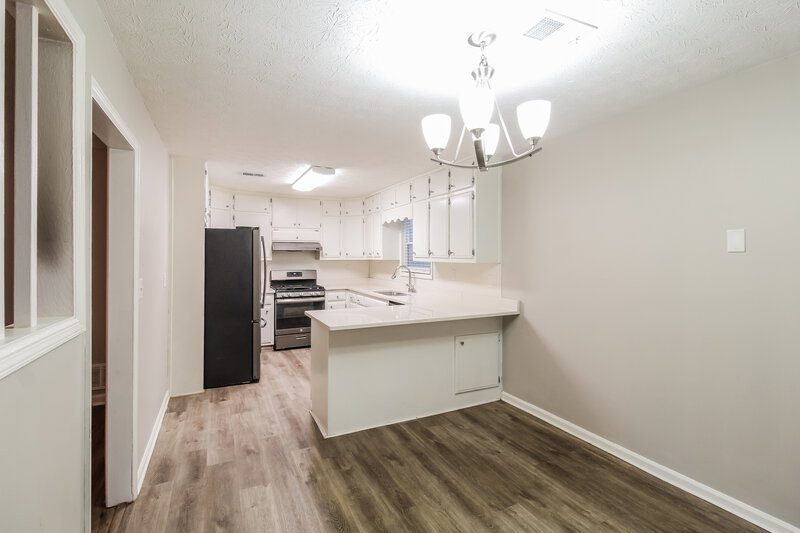 1,775/Mo, 639 Woodsong Ln Stone Mountain, GA 30087 Dining Room View 2