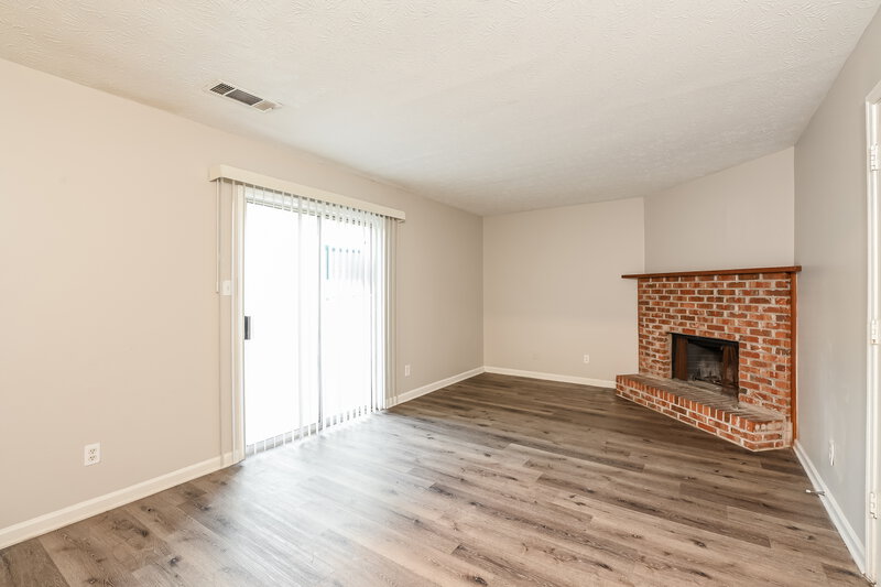 2,590/Mo, 4169 Cedar Ridge Trl Stone Mountain, GA 30083 Family Room View