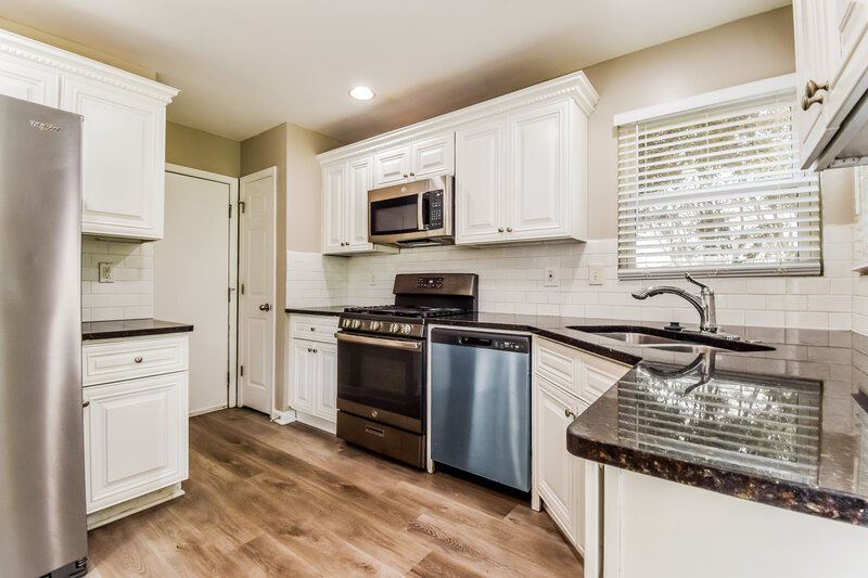 2,060/Mo, 860 Hampton Hill Ct Lawrenceville, GA 30044 Kitchen View