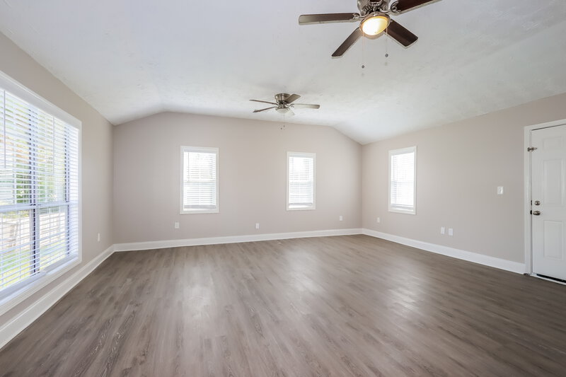 2,400/Mo, 2111 Kellington Dr McDonough, GA 30253 Family Room View