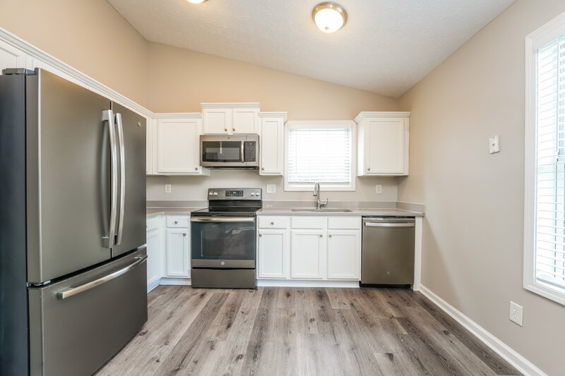 2,025/Mo, 2249 Ligney Creek Ln Snellville, GA 30039 Kitchen View