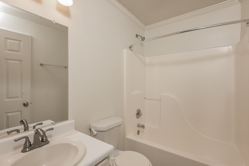 1,910/Mo, 422 Shoal Cir Lawrenceville, GA 30046 Bathroom View