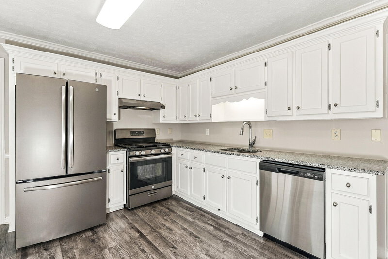 1,840/Mo, 1290 Shamrock Hill Circle Loganville, GA 30052 Kitchen View 2