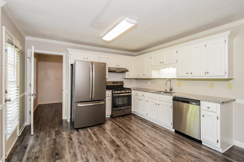 2,010/Mo, 1290 Shamrock Hill Circle Loganville, GA 30052 Kitchen View
