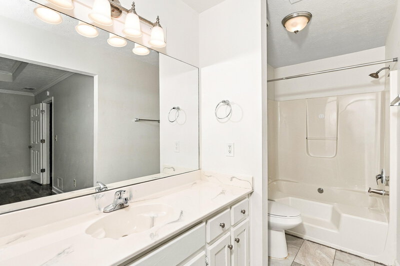 1,840/Mo, 1290 Shamrock Hill Circle Loganville, GA 30052 Primary Bathroom View