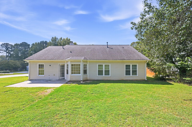 1,840/Mo, 1290 Shamrock Hill Circle Loganville, GA 30052 Rear View