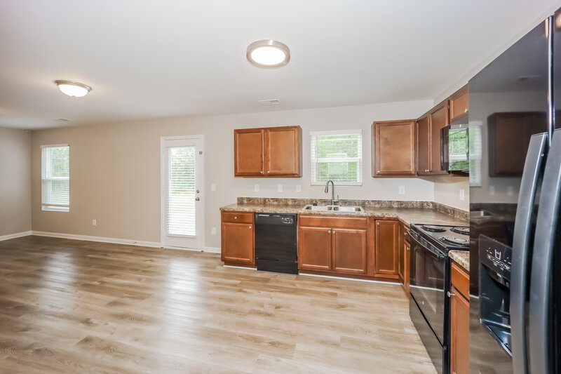 2,730/Mo, 318 Freeman Cir Villa Rica, GA 30180 Kitchen View