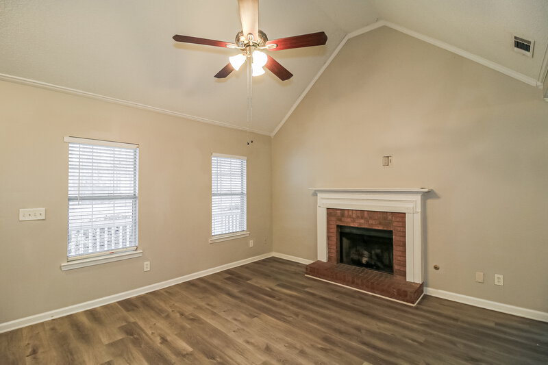 1,810/Mo, 245 Pebble Creek Drive McDonough, GA 30253 Living Room View