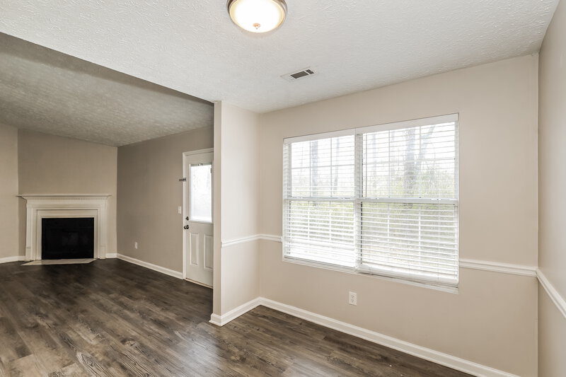 0/Mo, 39 Fairview Drive Newnan, GA 30263 Breakfast Nook View