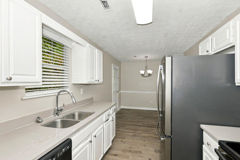 1,615/Mo, 11157 Weeping Willow Place Hampton, GA 30228 Kitchen View