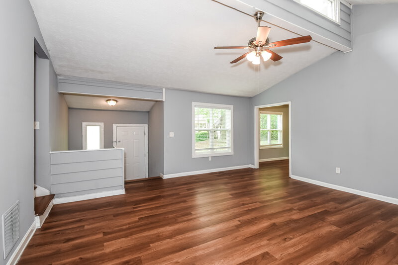 1,895/Mo, 6513 Mitchell Ln SW Mableton, GA 30126 Living Room View 3