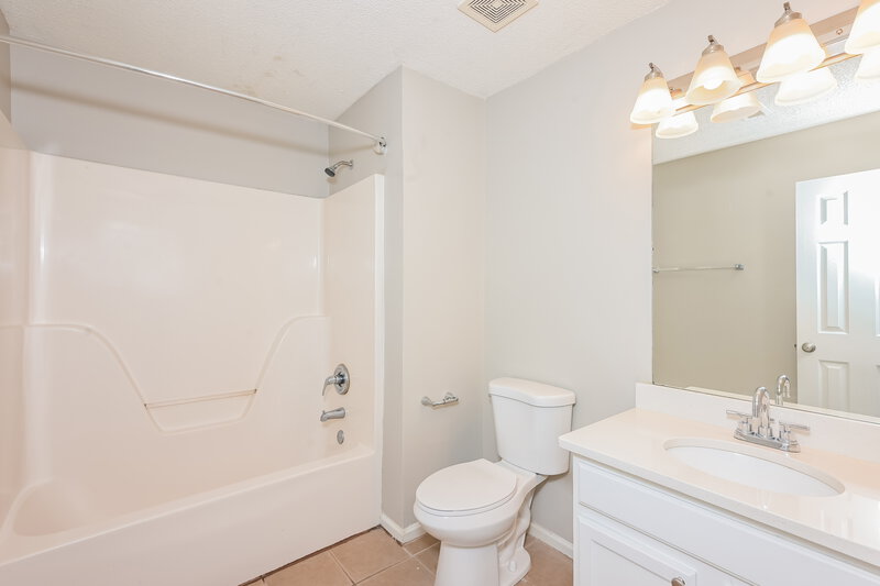 2,355/Mo, 3370 Spring Mesa Dr Snellville, GA 30039 Bathroom View
