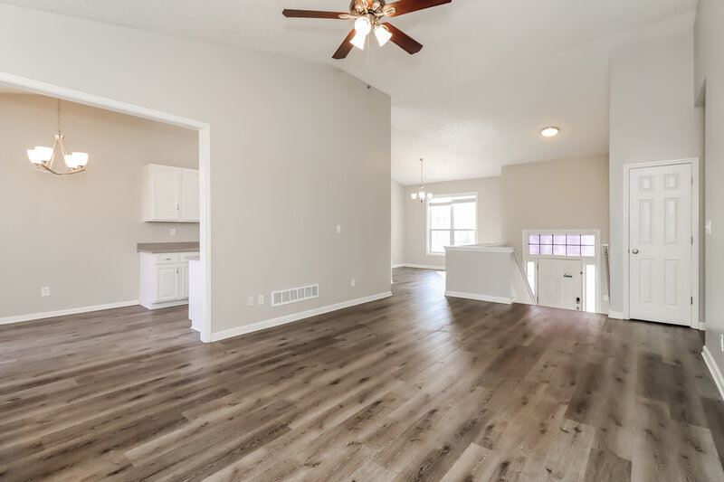 2,000/Mo, 7333 Copperbend Ct Austell, GA 30168 Living Room View 2