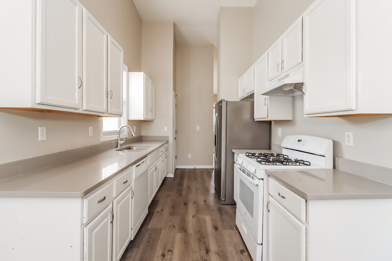 2,000/Mo, 7333 Copperbend Ct Austell, GA 30168 Kitchen View