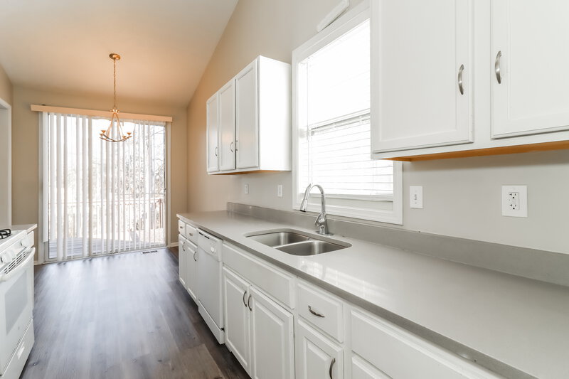 2,000/Mo, 7333 Copperbend Ct Austell, GA 30168 Kitchen View 2