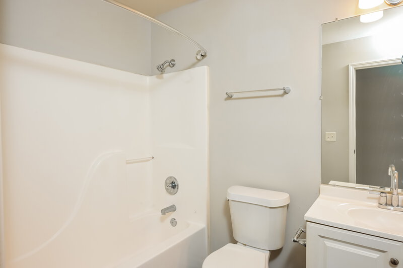3,300/Mo, 4169 Rhinehart Dr Austell, GA 30106 Bathroom View 2