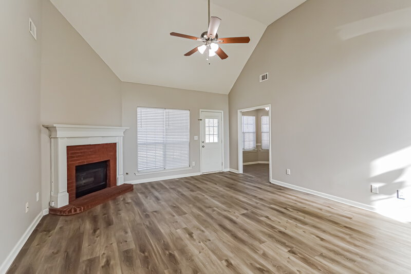 2,005/Mo, 115 Syracuse Lane Covington, GA 30016 Living Room View