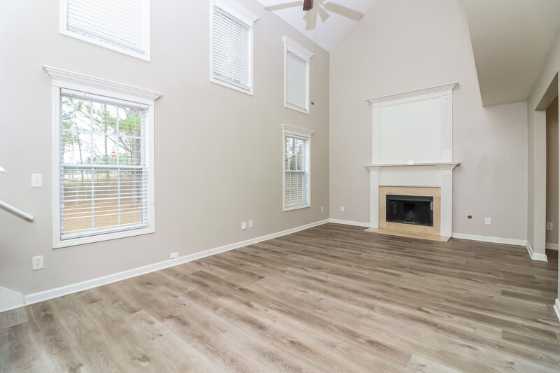 1,830/Mo, 5701 Castlebrook Dr Douglasville, GA 30134 Living Room View 3