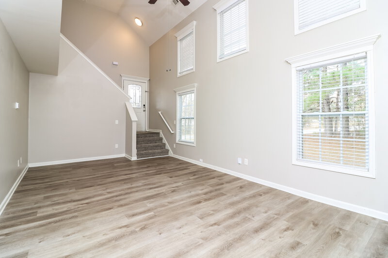 1,830/Mo, 5701 Castlebrook Dr Douglasville, GA 30134 Living Room View 5