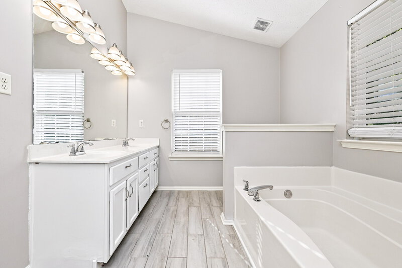 2,185/Mo, 4969 Saddle Creek Circle Ellenwood, GA 30294 Bathroom View