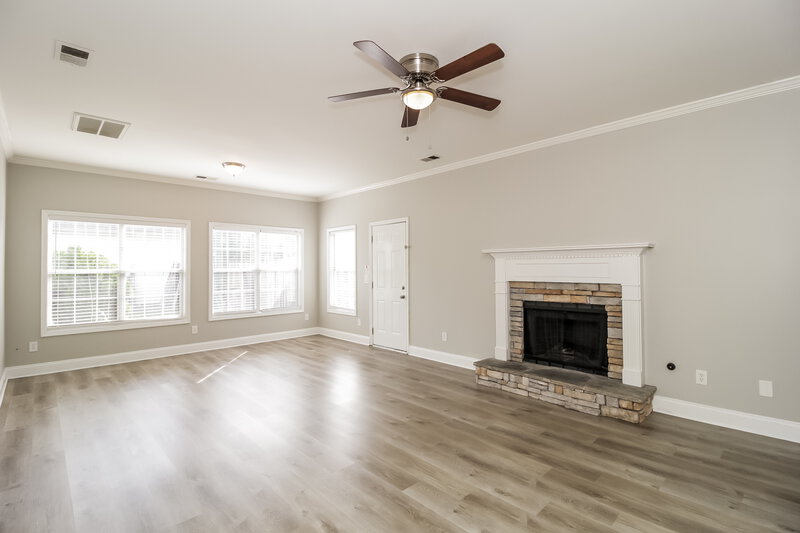 2,040/Mo, 3063 Standing Rock Ct Lithia Springs, GA 30122 Living Room View