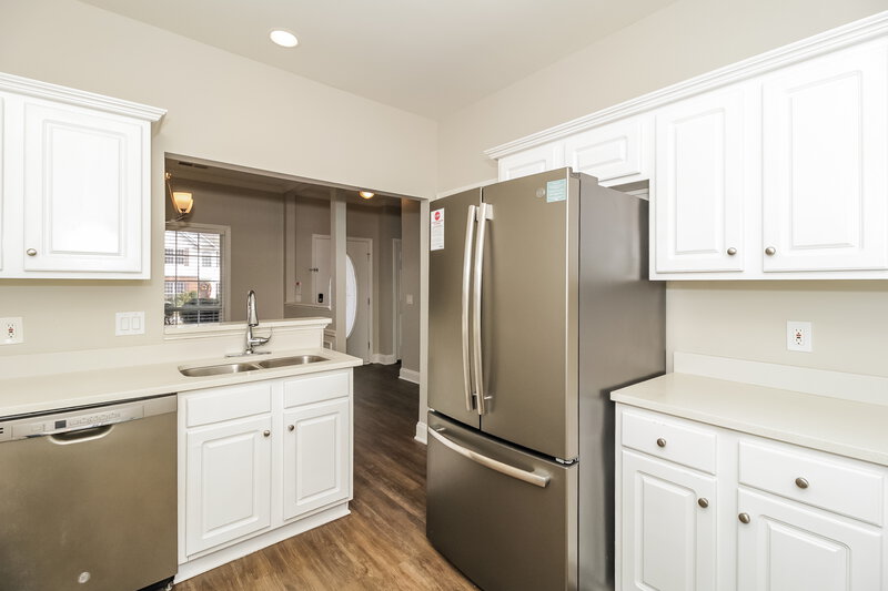 2,040/Mo, 3063 Standing Rock Ct Lithia Springs, GA 30122 Kitchen View 2