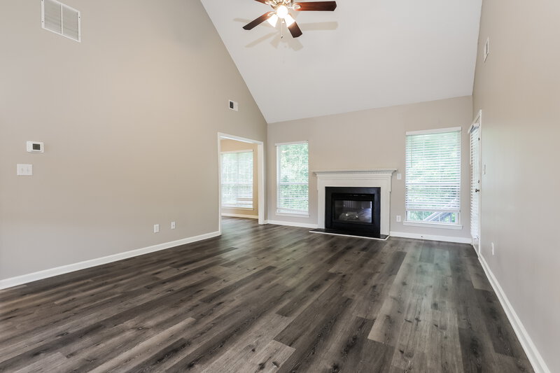 2,340/Mo, 240 Cannon Dr Fayetteville, GA 30214 Living Room View