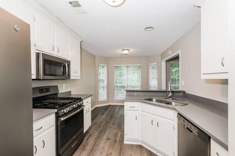 2,340/Mo, 240 Cannon Dr Fayetteville, GA 30214 Kitchen View