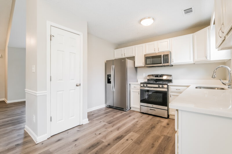 0/Mo, 3444 Sumter Pl Decatur, GA 30034 Kitchen View