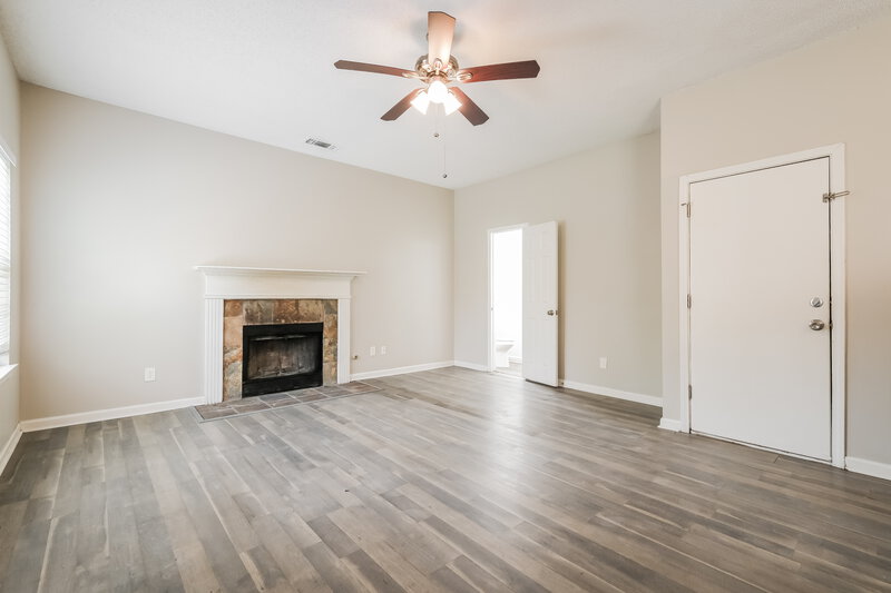 0/Mo, 3444 Sumter Pl Decatur, GA 30034 Family Room View