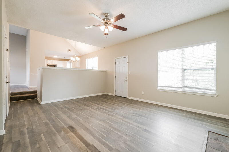 0/Mo, 3444 Sumter Pl Decatur, GA 30034 Family Room View 2