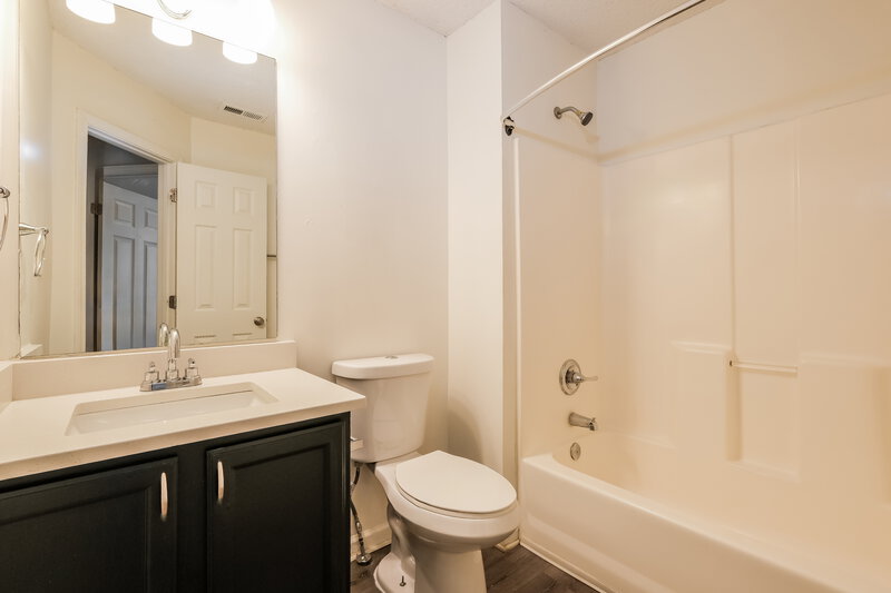 0/Mo, 3444 Sumter Pl Decatur, GA 30034 Bathroom View