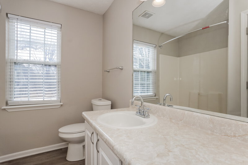 1,695/Mo, 28 Shady Oak Lane Newnan, GA 30263 Bathroom View