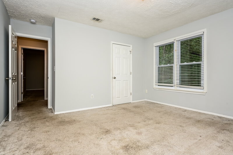 2,100/Mo, 5355 Forest Downs Cir Atlanta, GA 30349 Bedroom View 3