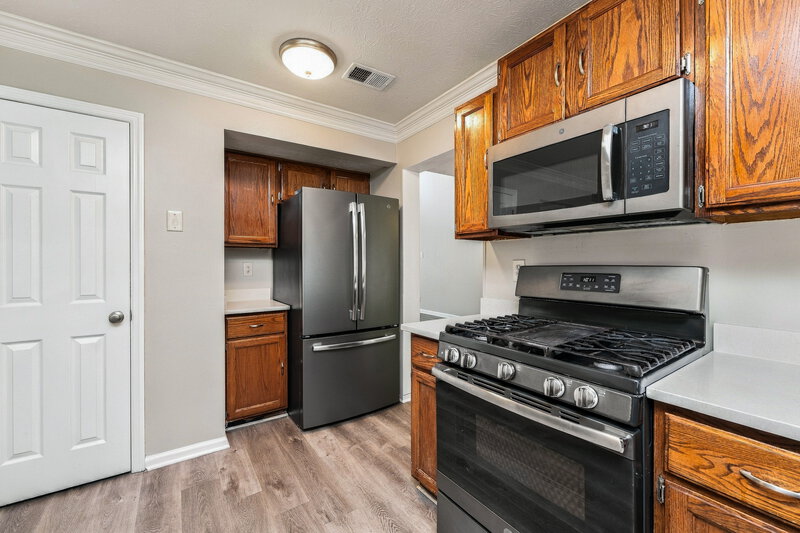 2,365/Mo, 5690 Roundelay Way Stone Mountain, GA 30087 Kitchen View 2