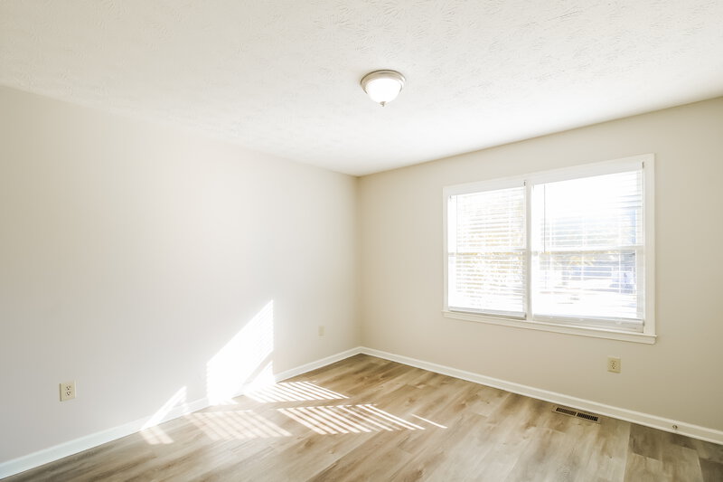 1,610/Mo, 10 Beaverdam Ct Covington, GA 30016 Bedroom View