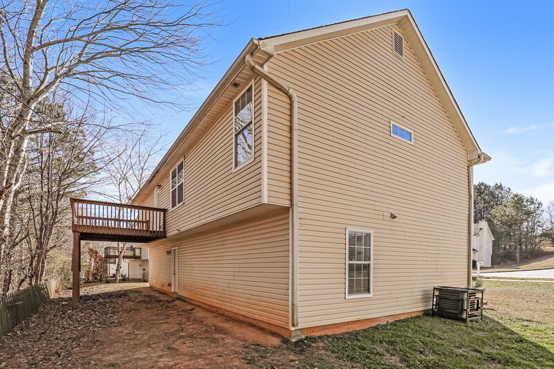 2,000/Mo, 587 Rosewood Cir Jonesboro, GA 30238 Rear View