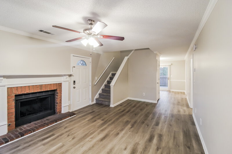 2,760/Mo, 839 Ashley Lane Stone Mountain, GA 30087 Living Room View 2
