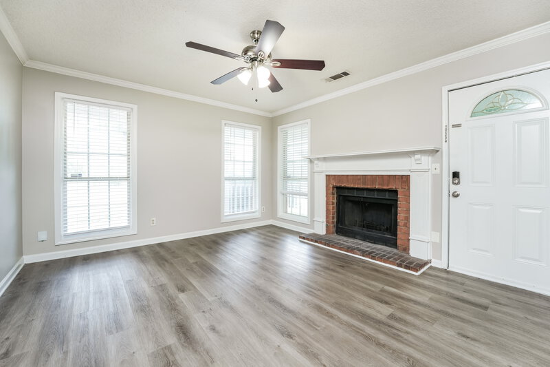 1,885/Mo, 839 Ashley Lane Stone Mountain, GA 30087 Living Room View