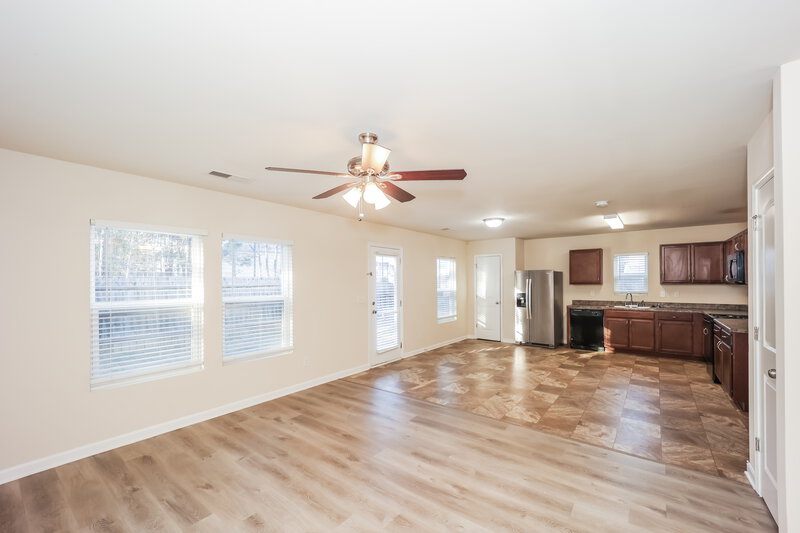 1,880/Mo, 12047 Quail Dr Hampton, GA 30228 Living Room View