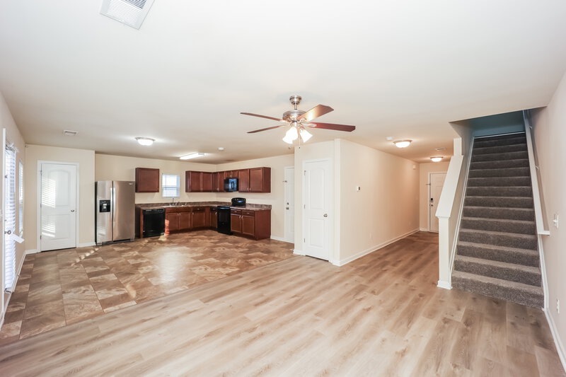 1,880/Mo, 12047 Quail Dr Hampton, GA 30228 Living Room View 2