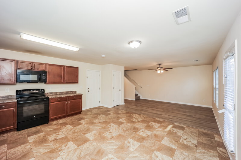 1,880/Mo, 12047 Quail Dr Hampton, GA 30228 Kitchen View 3