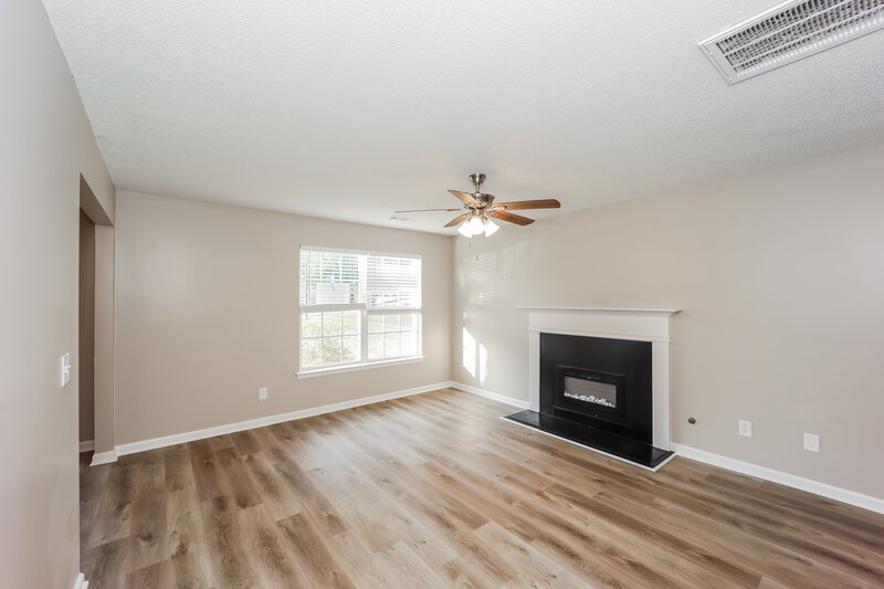 2,000/Mo, 310 Blue Sail Lane College Park, GA 30349 Living Room View