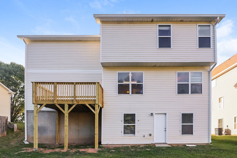 2,000/Mo, 310 Blue Sail Lane College Park, GA 30349 Rear View