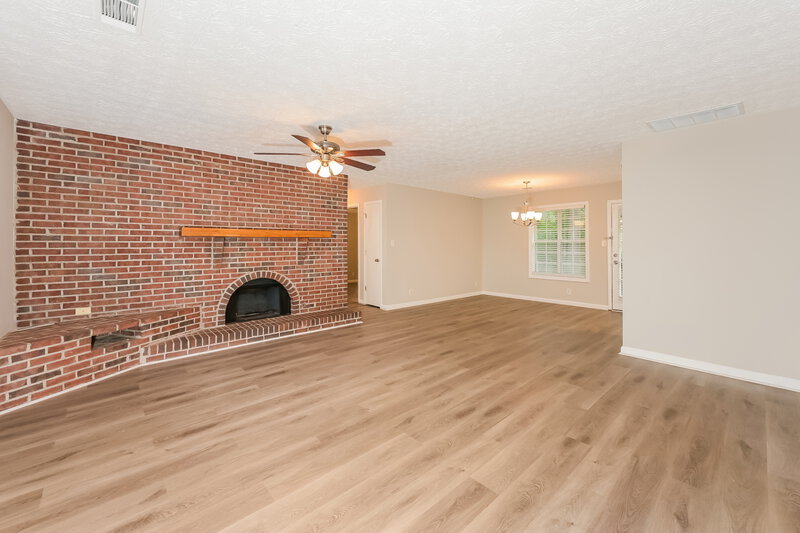 1,780/Mo, 5406 Cindy Ln SE Conyers, GA 30094 Living Room View