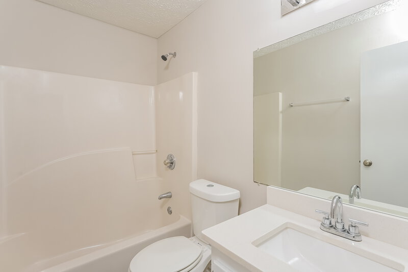 1,780/Mo, 5406 Cindy Ln SE Conyers, GA 30094 Bathroom View